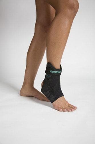 Complete Medical Orthopedic Care DJO Aircast AirSport Ankle Brace Large Left M 11.5-13  W 13-14.5