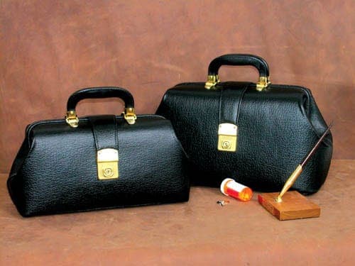 Complete Medical Physician Supplies Professional Case Intern/Student Boston Bag 14  Black Leather