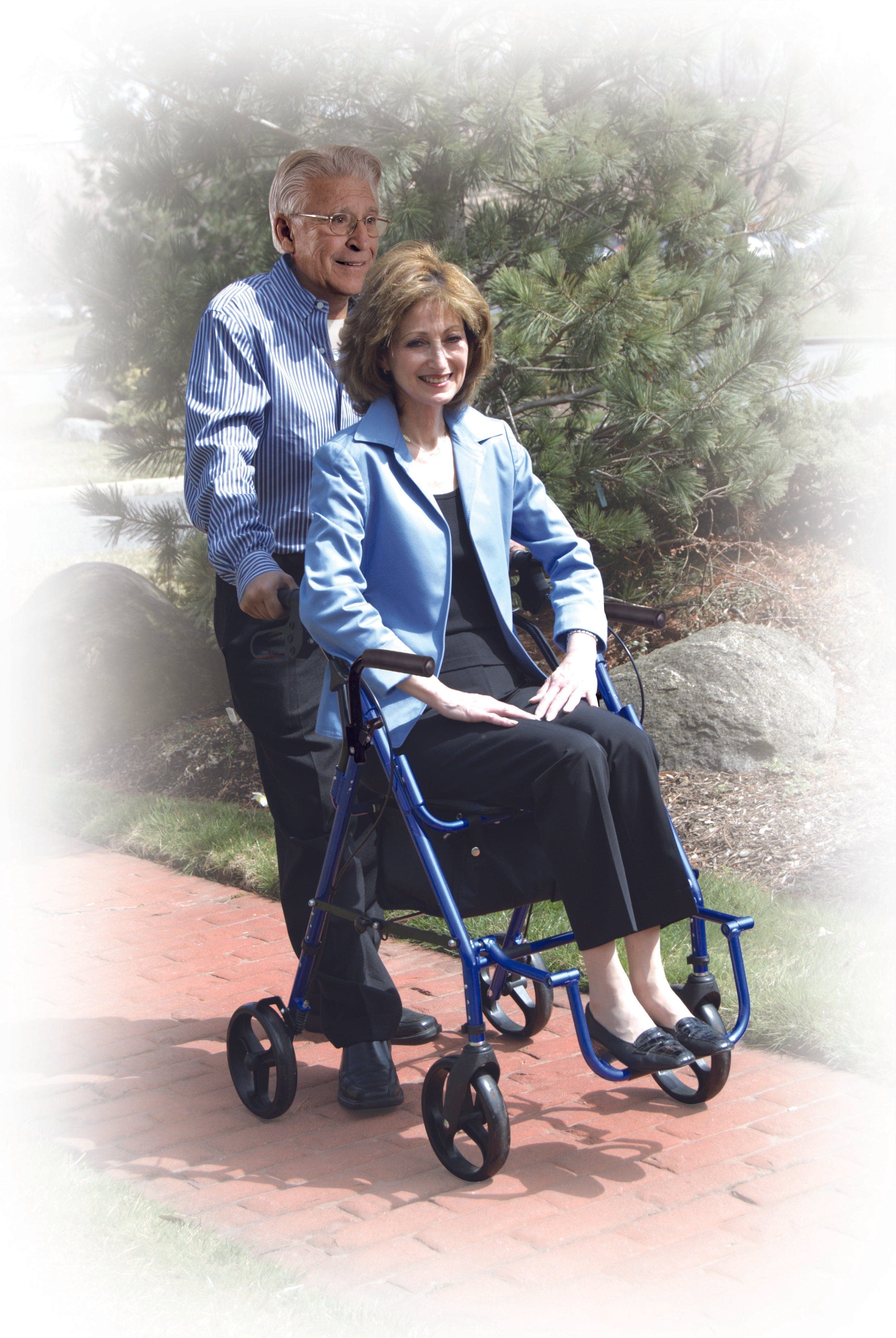 Drive Medical Rollators Drive Medical Duet Dual Function Transport Wheelchair Rollator Rolling Walker