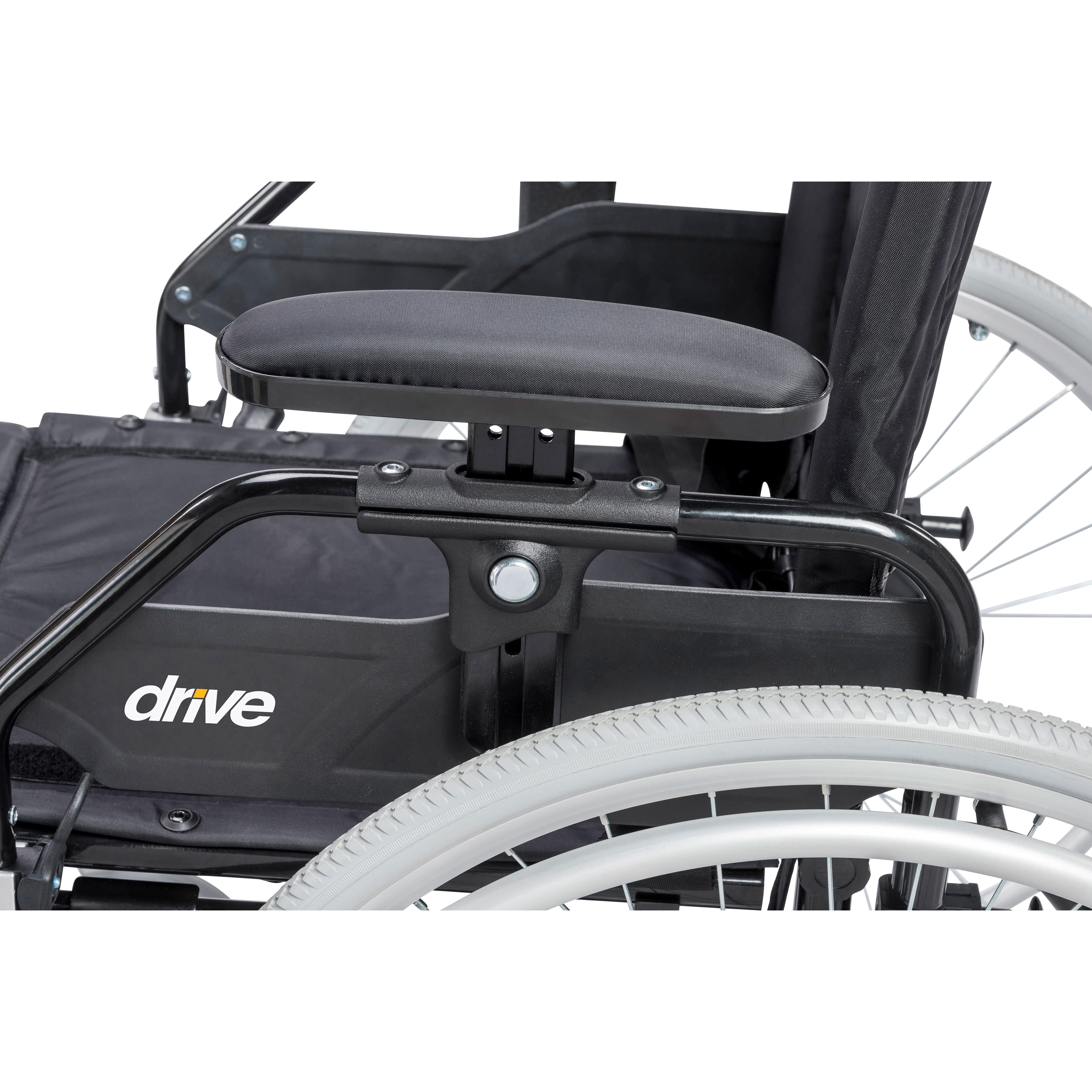 Drive Medical Wheelchairs Drive Medical Lynx Ultra Lightweight Wheelchair